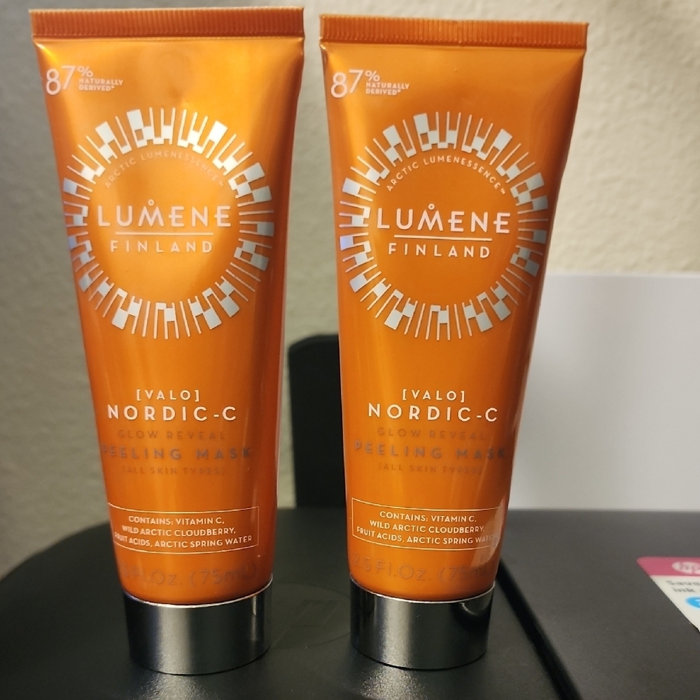 2 Packs, Lumene Finland [VALO] Nordic C Glow Reveal Peeling Mask 2.5 Fl Oz